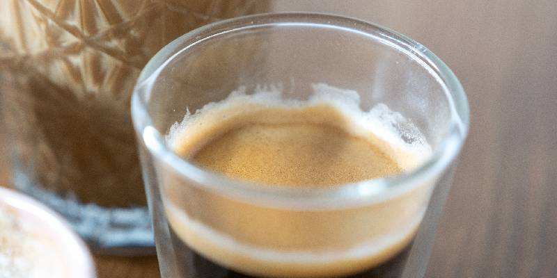 Lees meer over het artikel Afvallen door het drinken van zwarte koffie